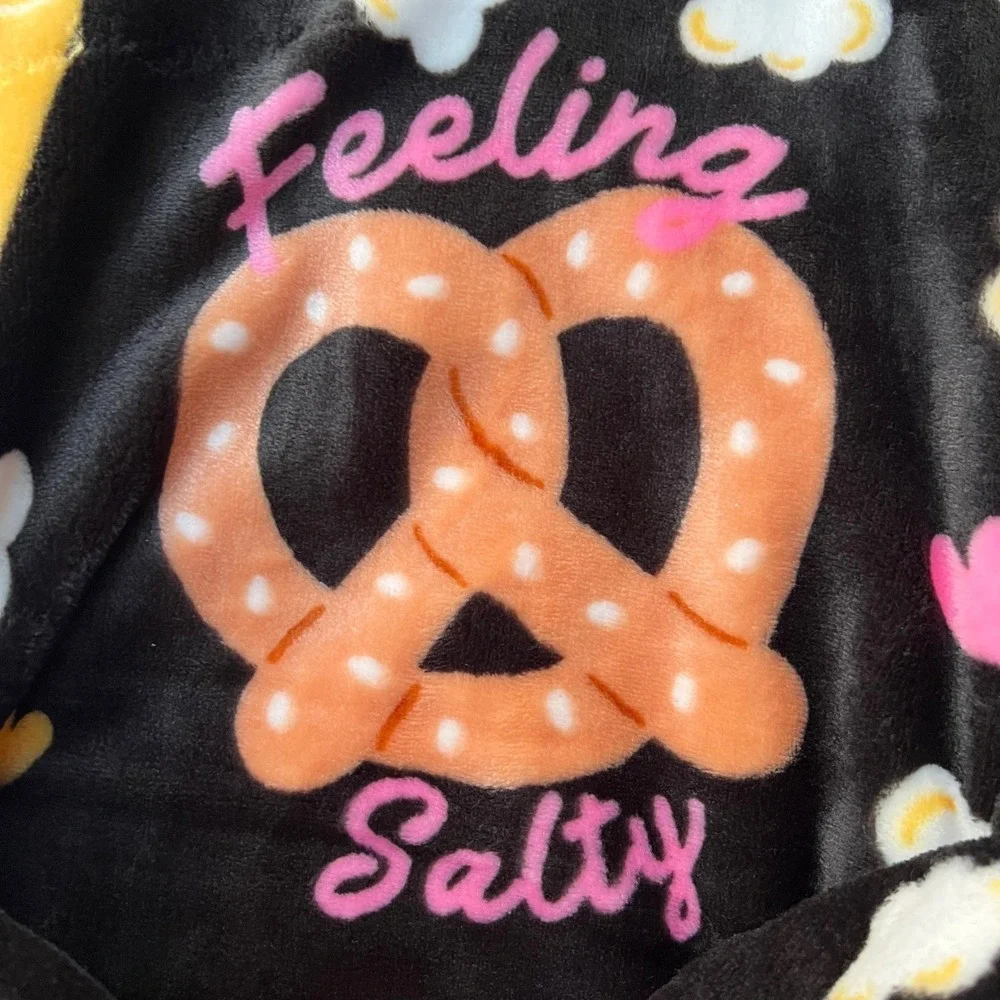 Betsey Johnson Ultra Soft Plush Cheeseburger/Pizza/Pretzel Throw Blanket 50x60
